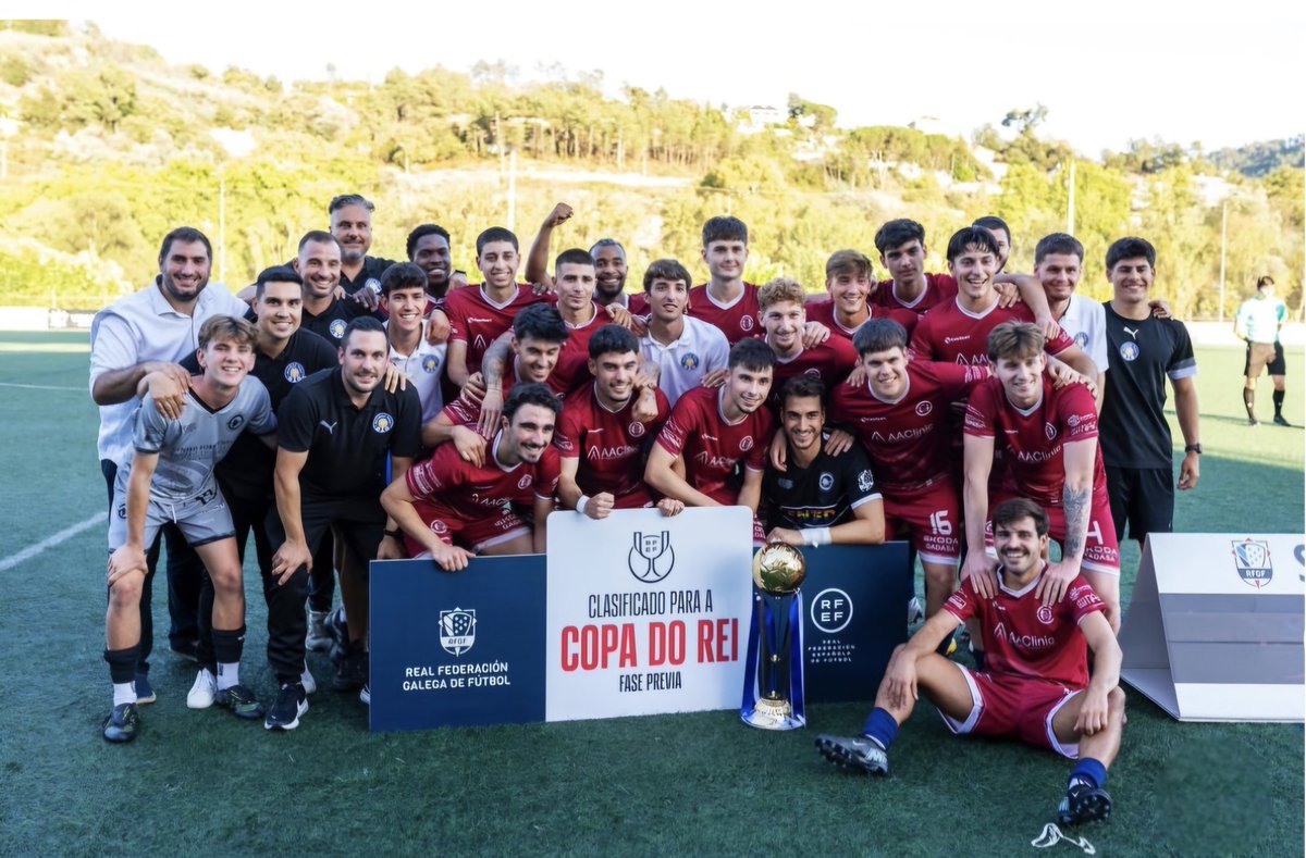 infutbolgalicia's tweet photo. 🏆 EL #Auriense Campeón de la 𝗦𝗨𝗣𝗘𝗥𝗖𝗢𝗣𝗔 𝗚𝗔𝗟𝗜𝗖𝗜𝗔 

🔀 4-1 le ganó  hoy en la VUELTA al @SDNegreira (6-3)

🔀 Fer, Iker , Adri x2 los goleadores

🔀 Jugará la PREVIA de la @copadelreyRFEF_ si pasa, un Primera.

🔀 IDA 26 SEPT - 3 OCT VUELTA.

NORABOA @AurienseCA 👏 https://t.co/13QyTTYR6Y