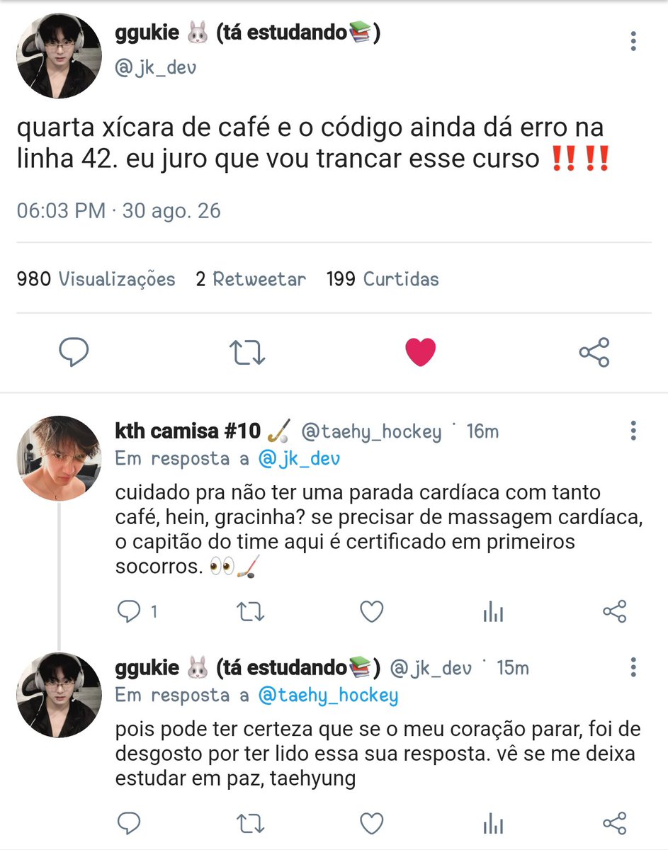 marshmallowtk's tweet photo. #taekookau -Capitão do time de hóquei e o alfa mais popular do campus, Kim Taehyung nunca precisou aprender a flertar para ter quem quisesse. Isso até cruzar o caminho de Jeon Jungkook: um ômega nerd, centrado e a única pessoa na universidade completamente imune aos seus charmes. https://t.co/pYmhfvjEQ1