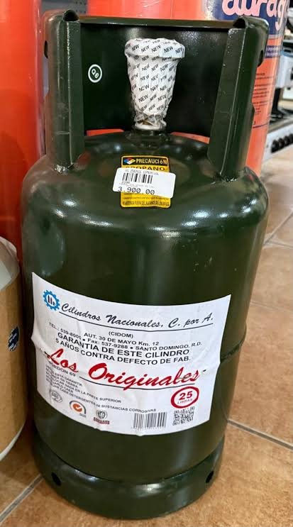 NathanGarc29135's tweet photo. @Antonio93623802 Tanque de gas ya derroto a Muzan, ahora le toca solearse al JJK verso https://t.co/bOgQO29H3Q