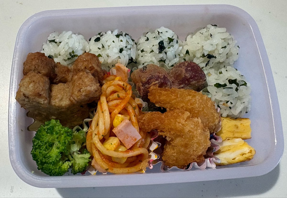 odendayooo's tweet photo. 買い物行くとこれ買って〜って
結局私が作るより既製品が良いみたいで🙃
今日までお疲れ様！私！！！ https://t.co/XlkgZ4GMwk