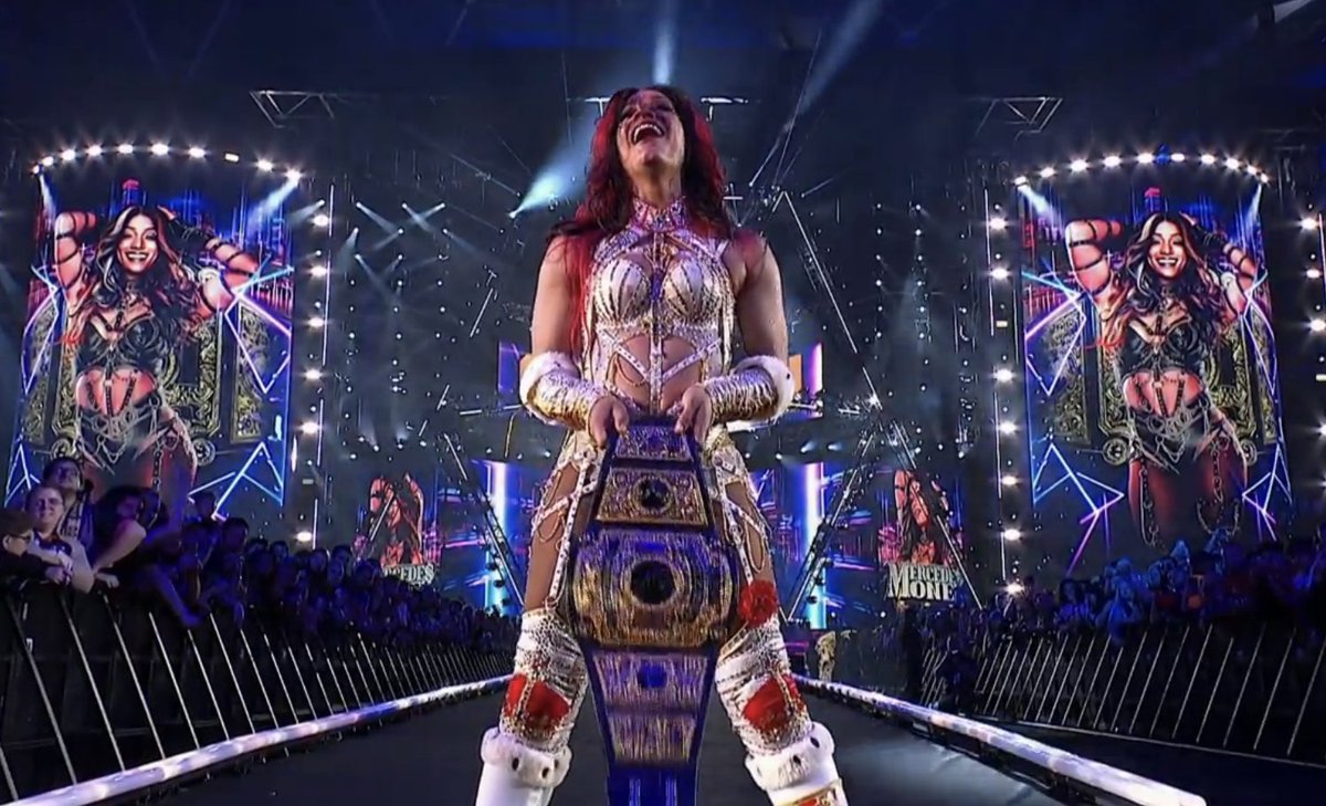 Maddy_Morgan_'s tweet photo. Wouah! Ce ppv, c'était du pure caviar. Un des tops of all time. 
On another level 🔥🔥🔥
#AEWAllIn https://t.co/OgoKOTO39Q