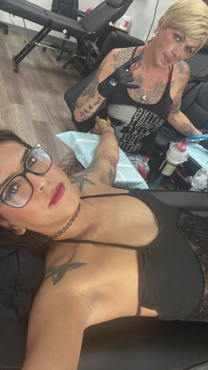 cardifalcone's tweet photo. Getting some new ink with @KaelynJayeTS @SinfulArtInk if you’re in the St. Petersburg area come see my girl, she’s so talented #inklife https://t.co/mvXBk85Ezf