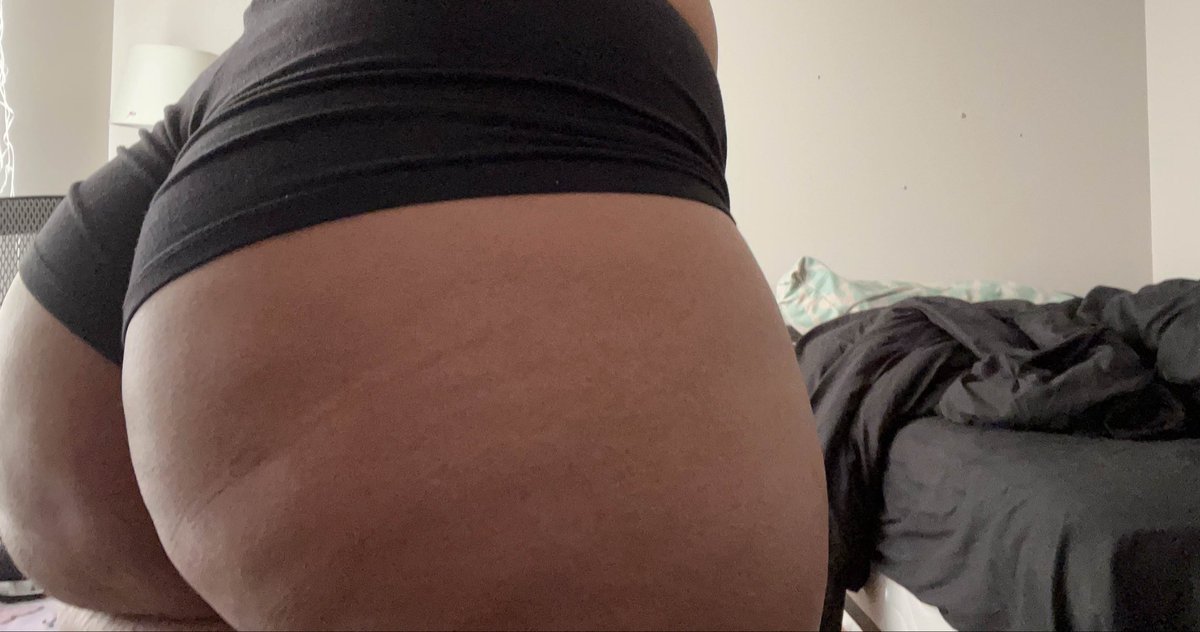 Fwlilmama's tweet photo. What type of ass do I have is it bubble butt? Or am I saggy? #ass #bbw #chubby https://t.co/cIGU7CNC5F