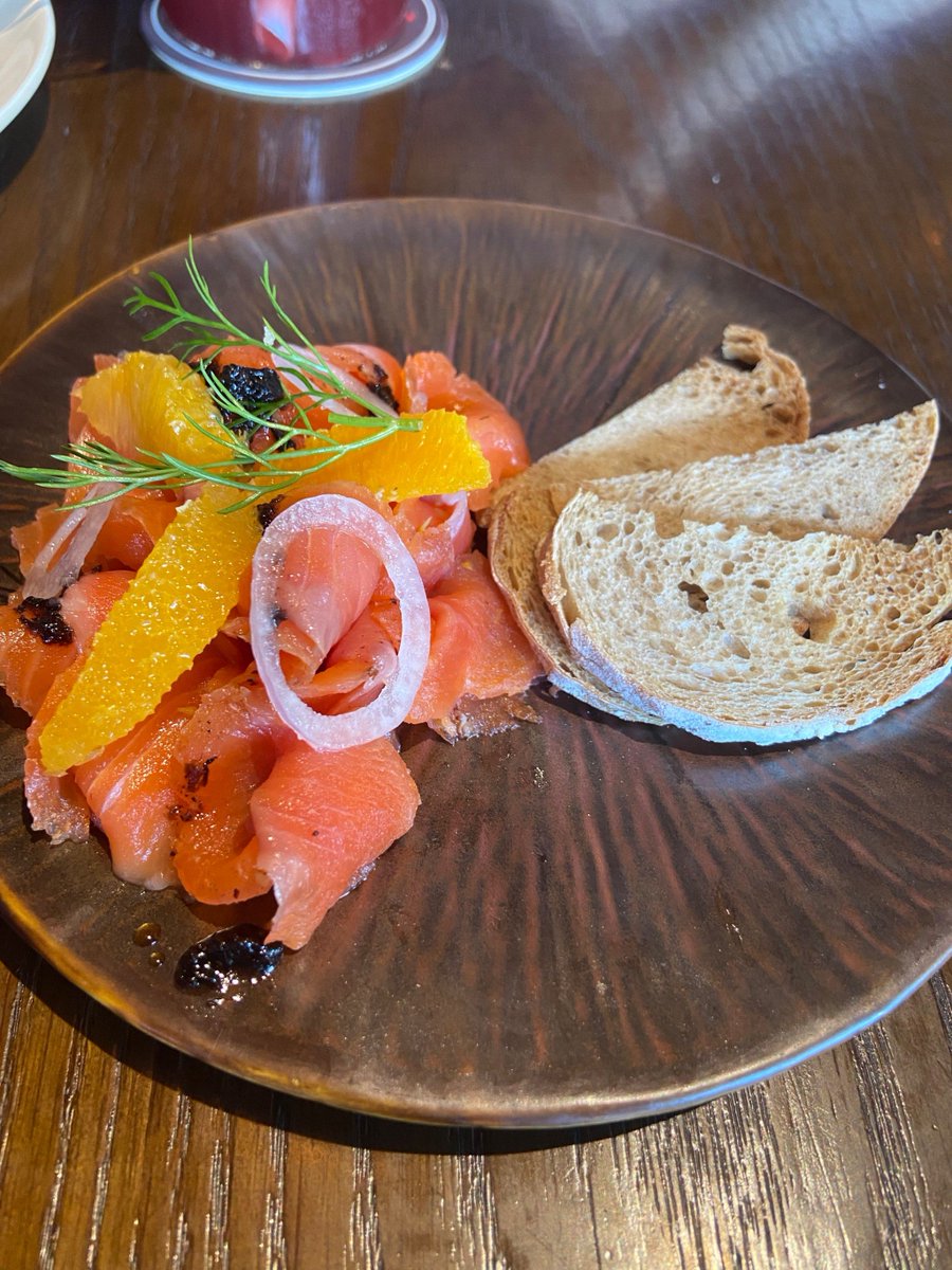 merinly's tweet photo. Just tried the creamy smoked salmon from local farm! Flaky, rich, and loaded with natural omega-3s—perfect for avocado toast on busy mornings. 10/10 would grab again!， https://t.co/aZnyscNlXG