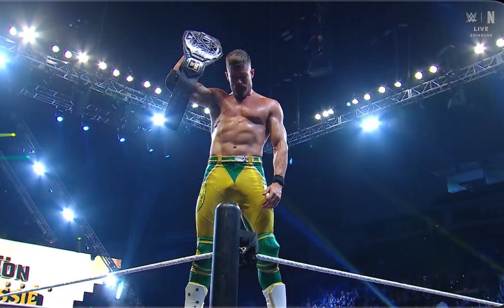 reigns_era tweet picture