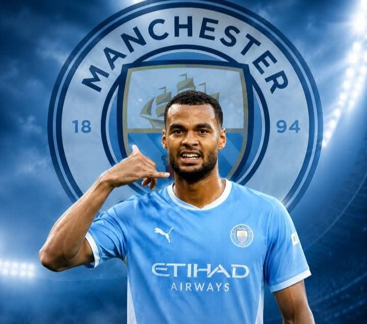 PreciousOsigwe3's tweet photo. 🚨 𝐇𝐄𝐑𝐄 𝐖𝐄 𝐆𝐎! Manchester City fans agreed  double deal to keep refreshing Fabrizio's page every second in a fee worth €120m Enzo Fernandez and €100m for Cody Gakpo respectively.

Their expectations includes 100% guarantee without buy back clause. https://t.co/x5BubCABWN