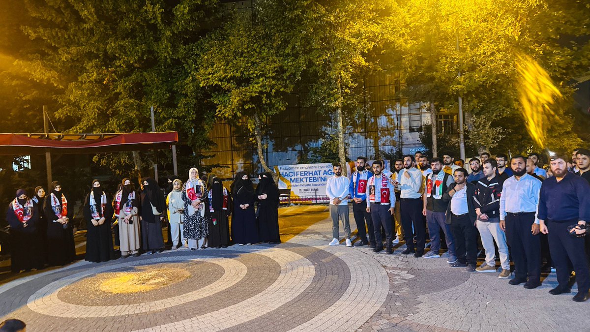 fharekeistanbul's tweet photo. Kardeşlerimizi alana kadar buradayız!

İstanbul Furkan Hareketi olarak, hukuksuzca gözaltına alınan kardeşlerimiz için emniyet önünde bekleyişimizi sürdürüyoruz. 

 Emniyet Suçişliyor
DinDüşmanıKomite IşBaşında https://t.co/rrXXFAN23d