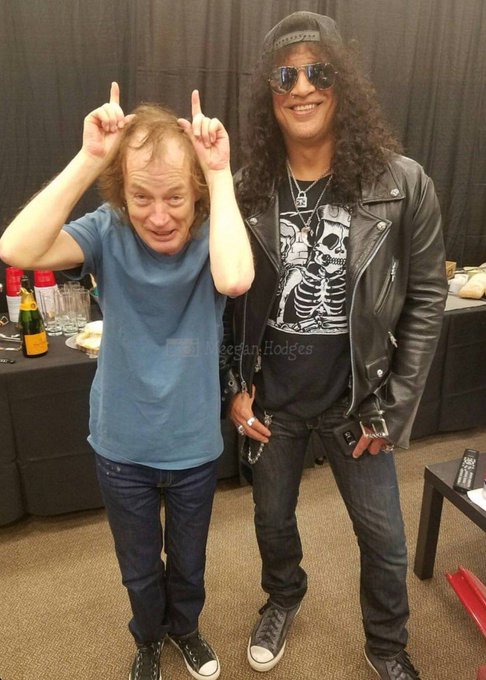 TheExtremeMusi1's tweet photo. Angus Young &amp; Slash. https://t.co/cUKkoOKBQK