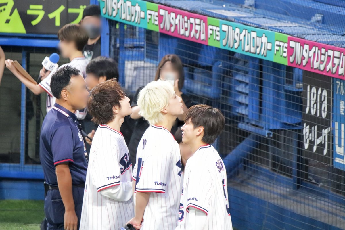 blueming_ty1's tweet photo. 2026.8.27　神宮球場

やたらバックネット裏見るなーって思ってたら放送席みたいな関係者みたいな所にメンバー来てたのね納得

#IMP.
#基俊介
#横原悠毅
#椿泰我
#swallows 
#東京ヤクルトスワローズ https://t.co/Bimf08xy17