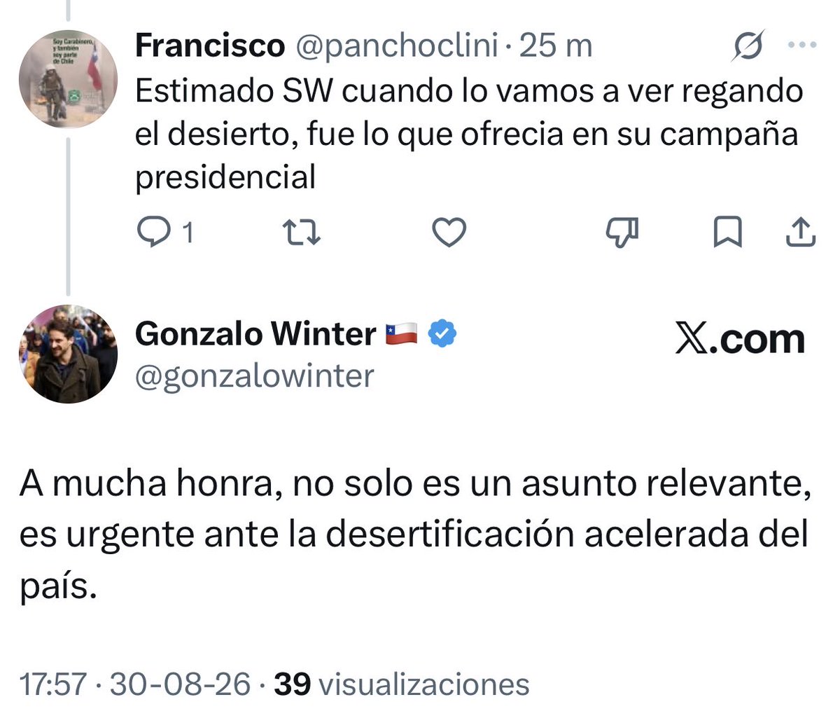 memerluzocl's tweet photo. A Gonzalo Winter lo trataron de saco de wea y él respondió a mucha honra 😂😂😂 https://t.co/vrNJTVTRoq