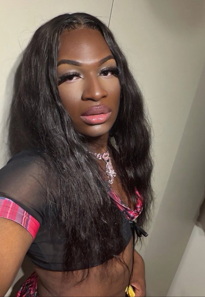 Kaylathestal's tweet photo. before HRT 🏳️‍🌈 vs 3 months after 🏳️‍⚧️ https://t.co/mGRxn2oCUw