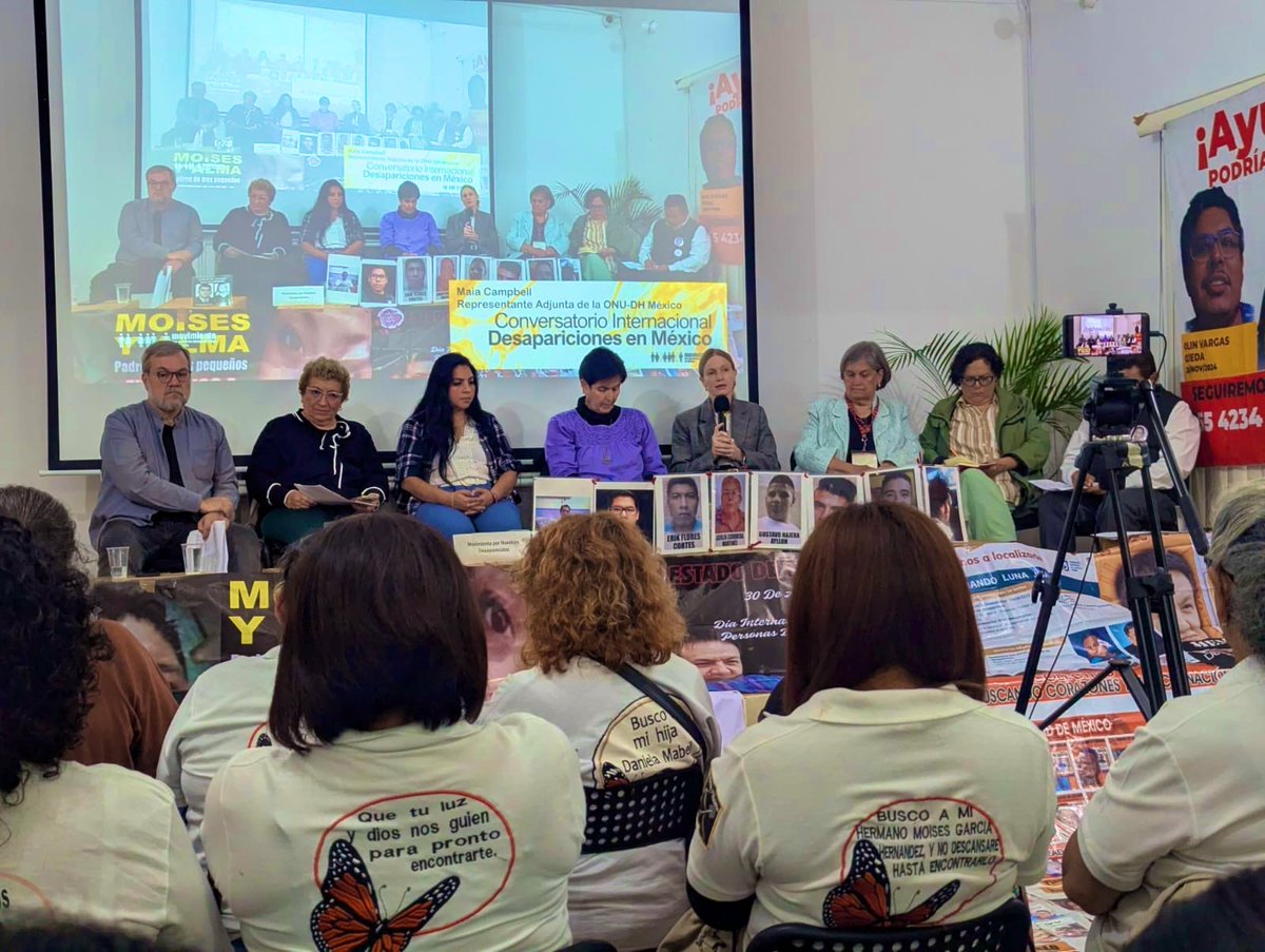 ONUDHmexico's tweet photo. 1/2 Acompañamos diversas actividades impulsadas por familias de personas desaparecidas en #CDMX, con motivo del Día Internacional de las Víctimas de #DesaparicionesForzadas.
Reconocemos la labor incansable de las familias buscadoras por encontrar a sus seres queridos y avanzar hacia la verdad y la justicia.
Valoramos los esfuerzos institucionales para prevenir las desapariciones y garantizar los derechos de las víctimas. Alentamos a la sociedad a seguir respaldando a quienes buscan.