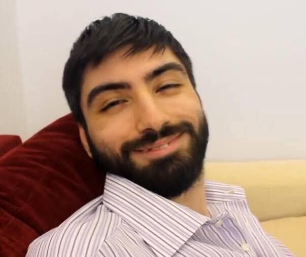 yuthflix's tweet photo. @adrearysea kalktı kalktım kısmını yazarken halimi görsen... vatan gülümsemesi https://t.co/JJvBS9k8kZ