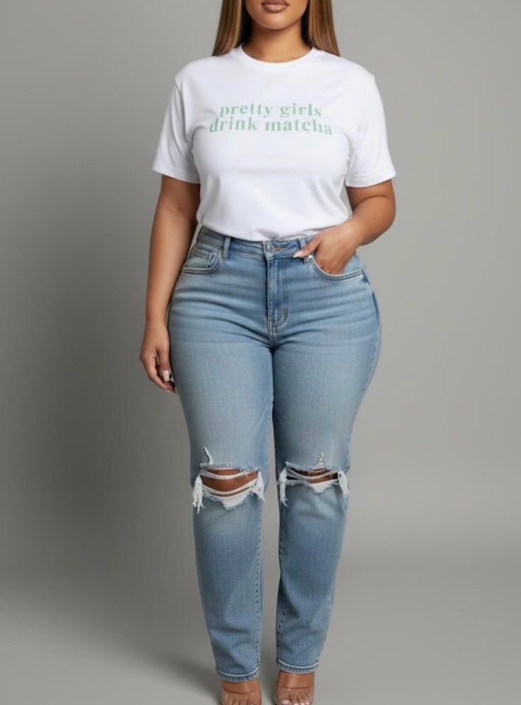 LuvCrysSmith's tweet photo. pretty girls drink matcha tees ☕️ https://t.co/W1wKVozHIh
