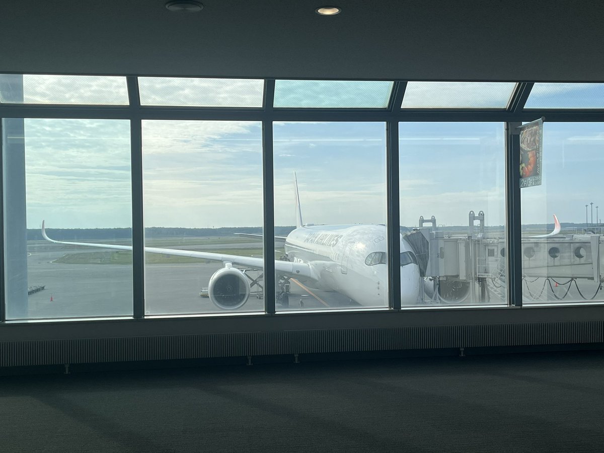kazuki_mochan's tweet photo. 東京に戻ります🛫
言葉では表せないくらい自分にとって
とっても濃い3泊4日間でした✨
ライブでメンバーとファンがひとつに
なるって良いなぁって改めて感じた
北海道遠征でした‼︎
遠征でしか味わえない雰囲気
楽しかったです♪
改めてももちゃん記憶に残る3日間
ありがとうございました~‼︎ https://t.co/J37madm0Tm