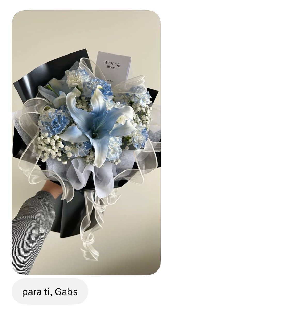 traumaticies's tweet photo. más linda mi bebita, que ramo más precioso que me regaló. 💞 https://t.co/YGApSkxEfa