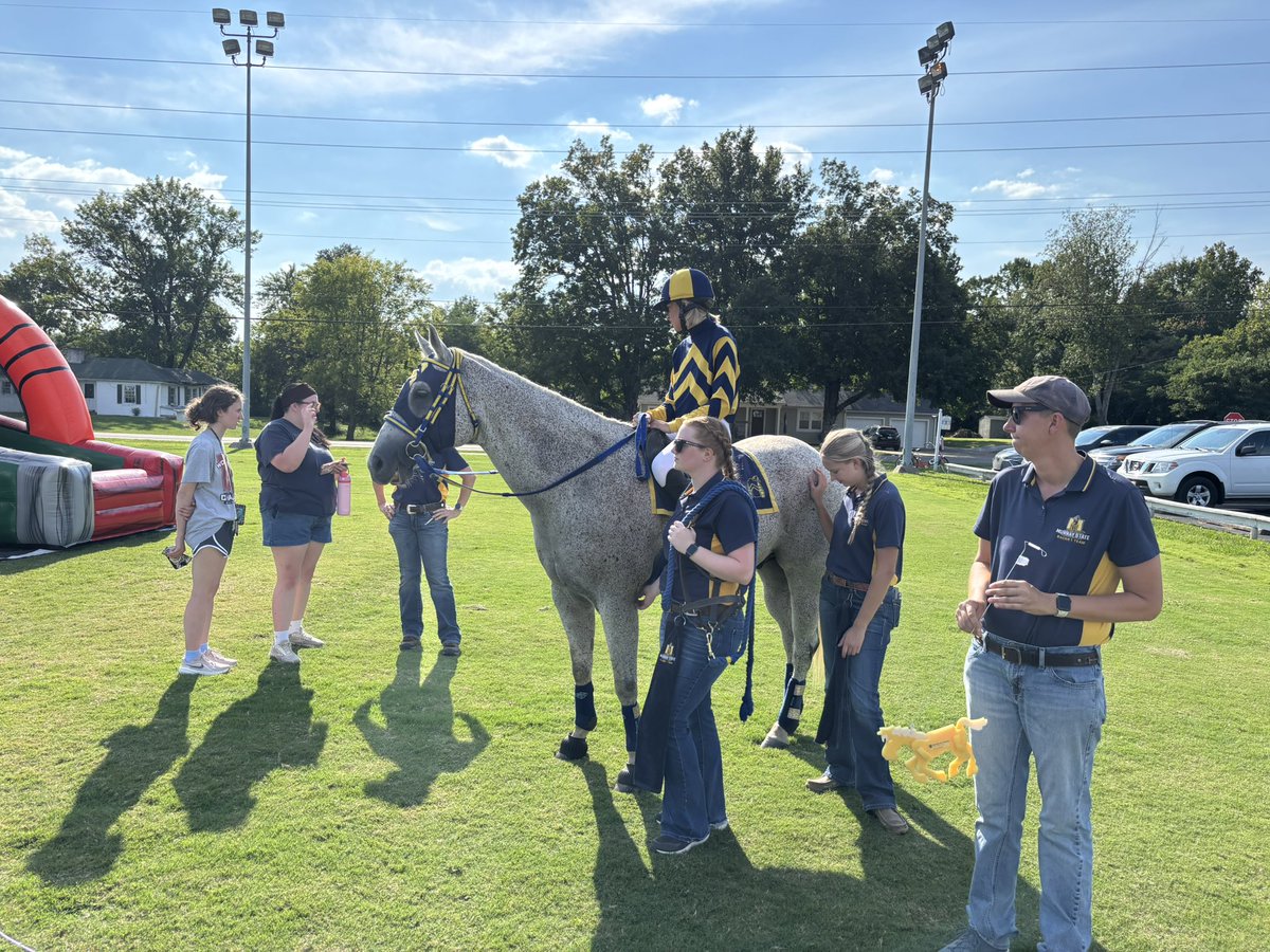 provostmurrayst's tweet photo. Kade Gambill getting dunked by Racer One at yesterday’s Rock the Block event @murraystateuniv https://t.co/XKGBj9oaI5