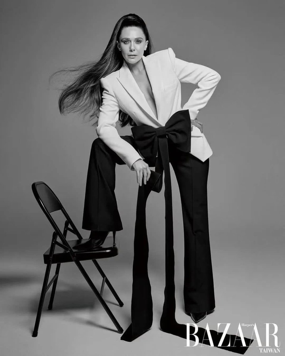 JonnyLeTran5's tweet photo. Blessing your timeline with Elizabeth Olsen 😍 #ElizabethOlsen #WandaVision #MultiverseofMadness #LoveAndDeath #WindRiver #MarthaMarcyMayMarlene #Godzilla2014 #SorryForYourLostSeries #IngridGoesWest #SilentHouse #HisThreeDaughters #Oldboy #TheAssessment #beautiful https://t.co/MoIinkZUHA