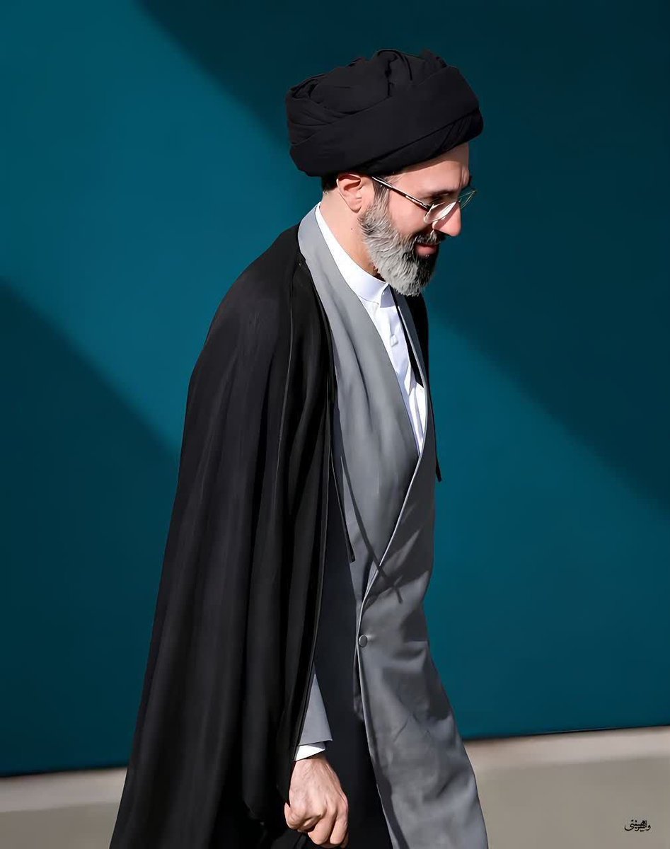 8c8mql's tweet photo. ملت مبعوث شده‌ی ایران شایسته‌اند خدمت گذاری مسئولان را در شان خود حس کنند .

#لبیک_یا_خامنه_ای https://t.co/afhbY1Enyn