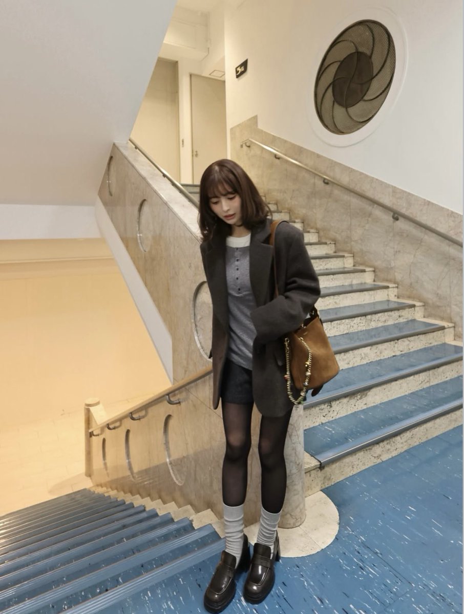 yumemiill's tweet photo. 長濱ねるちゃんのスタイルえぐい
頭からつま先までブラウンでまとめたコーデ可愛過ぎる…🍒🐻 https://t.co/j2cAnQxBpo