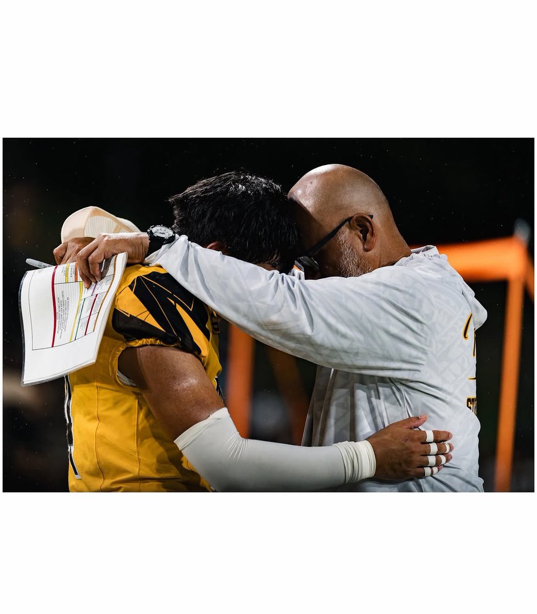 NuiGilman's tweet photo. After each game my dad and I come together to give thanks to the man up above. This game can easily distort your vision, it’s important to remember everything is already written! Have no fear, and LET GO🙏🏾 https://t.co/WSQvCvbs7C