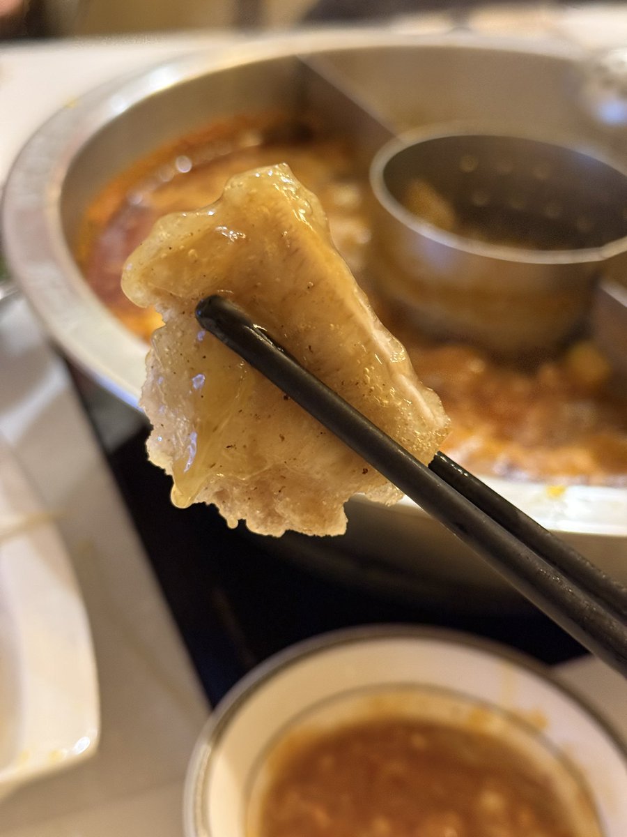 831x1O_'s tweet photo. 📍불이아

막팬 끝나고 훠궈 푸파했어요🤤
계란볶음밥에 꿔바로우까쥐~

#민지야먹고싶지 #수아는이거못먹지 #유메추 https://t.co/a4PFiwWZ2F