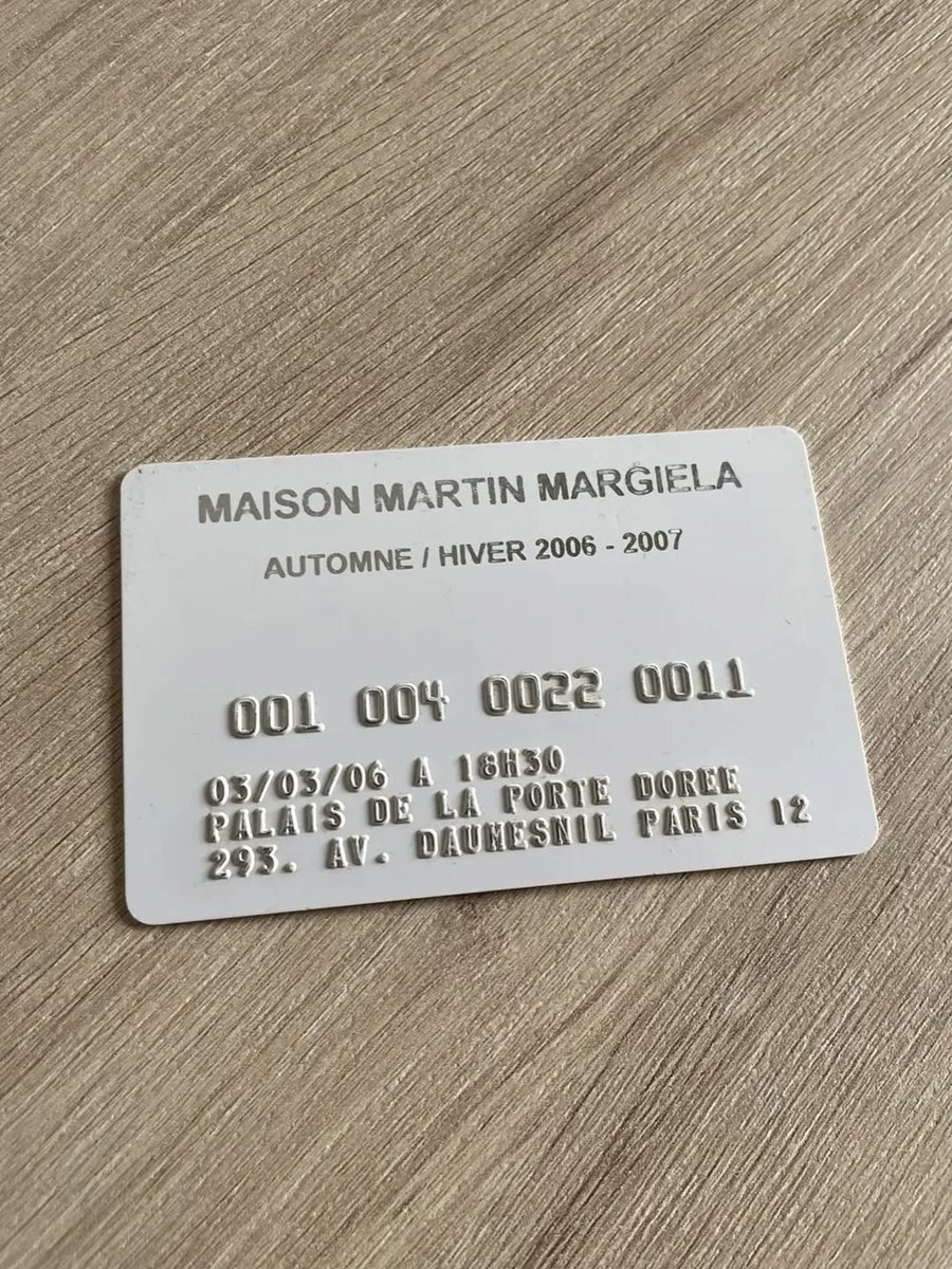 hallegilb's tweet photo. Invitation as functional object: Maison Margiela https://t.co/HDPAIaEzrH