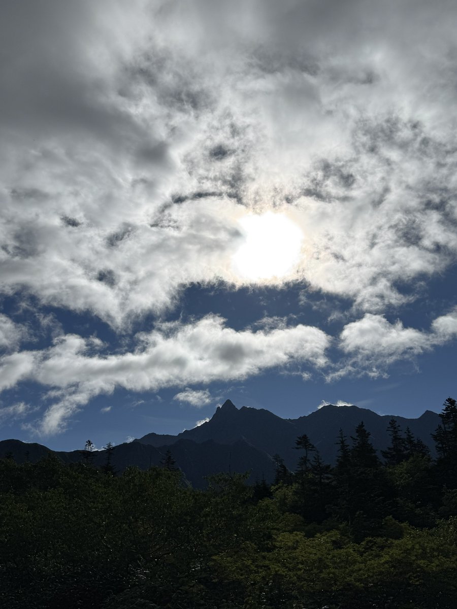 nekogaohirune's tweet photo. おは槍

#イマソラ　#北アルプス　#槍ヶ岳　#登山 https://t.co/RJcFZsEjt8