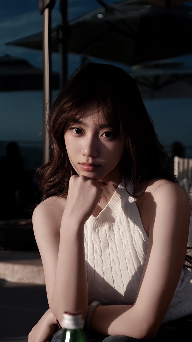 KatriceKapfql's tweet photo. ふとした瞬間に心だけどこか遠くへ置き忘れてきたような気分になることってあるよね。自分の輪郭が少しずつぼやけていくみたい。 https://t.co/ZWu2XVNUIV