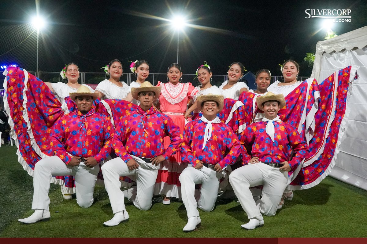 SVMElDomoEC's tweet photo. 📍Las Naves came alive with color, talent, and tradition at the 8th Folk Dance Festival. 💃
👏 Congratulations to Ecuadanzante, Danzas Baba, Grupo UNE, El Congreso, and Alma Minera for keeping our culture alive and celebrating our roots with pride. 📸#SVM #ElDomo #WeArePartOfYou https://t.co/uXj6W8CzRn