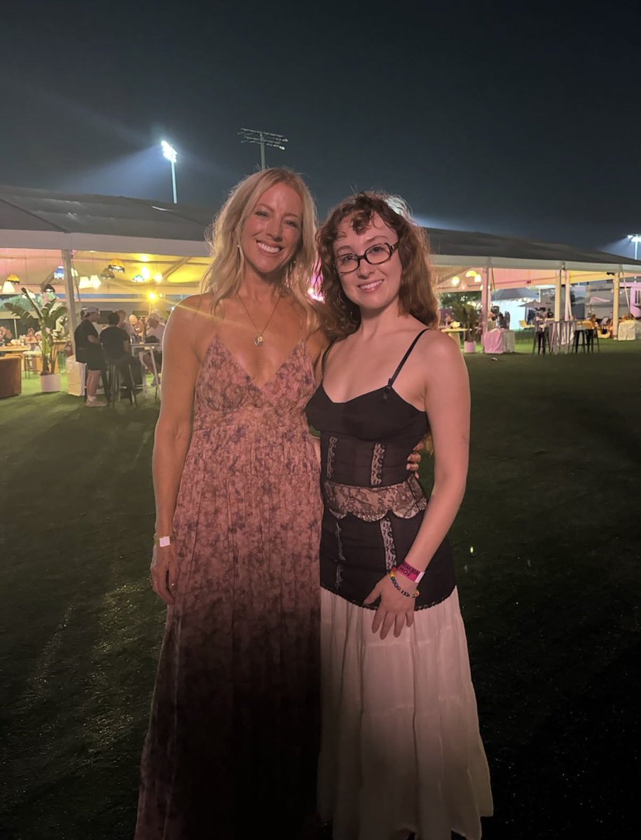 oomfs_lore's tweet photo. I love this photo of Sarah McLachlan and Chappell they look like they run the hell out of a second grade classroom https://t.co/erEZRb3Sif
