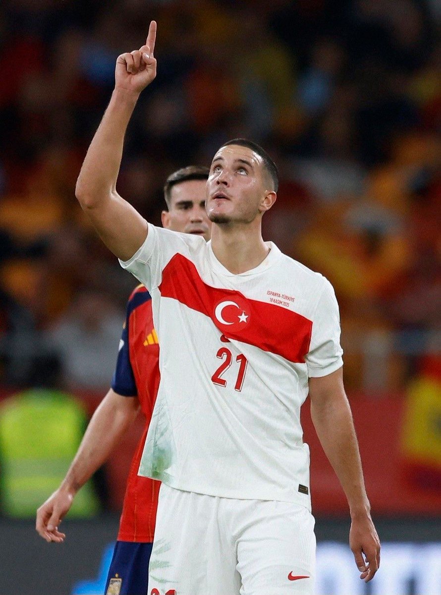 gicabey's tweet photo. Deniz Gül, Yusuf Akçicek ve Camavinga okey oğlu okeyiz. Buradaki en önemli nokta Camavinga. Gelirse takımın çevresi acayip değişir. Orta sahaya 2-3 gömlek seviye atlatır. https://t.co/93I4jiycp0