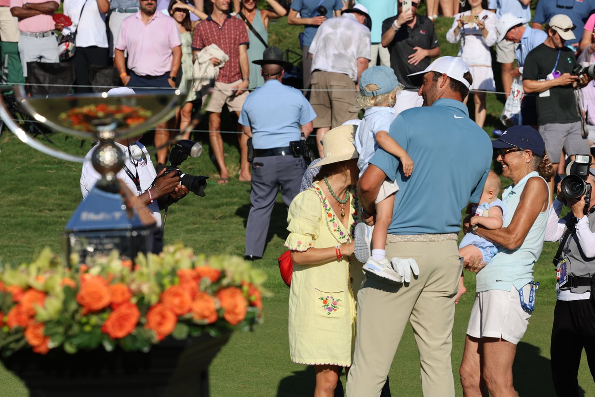 dayneyoung's tweet photo. Scottie Scheffler is the best in the world at what he does. His golf career is already legendary. 

What happens when he wins millions more dollars and another significant trophy? 

He reaches for his kid, who doesn't care about dollars and trophies, only time with dad. ❤️ https://t.co/2qNsZI7vhQ