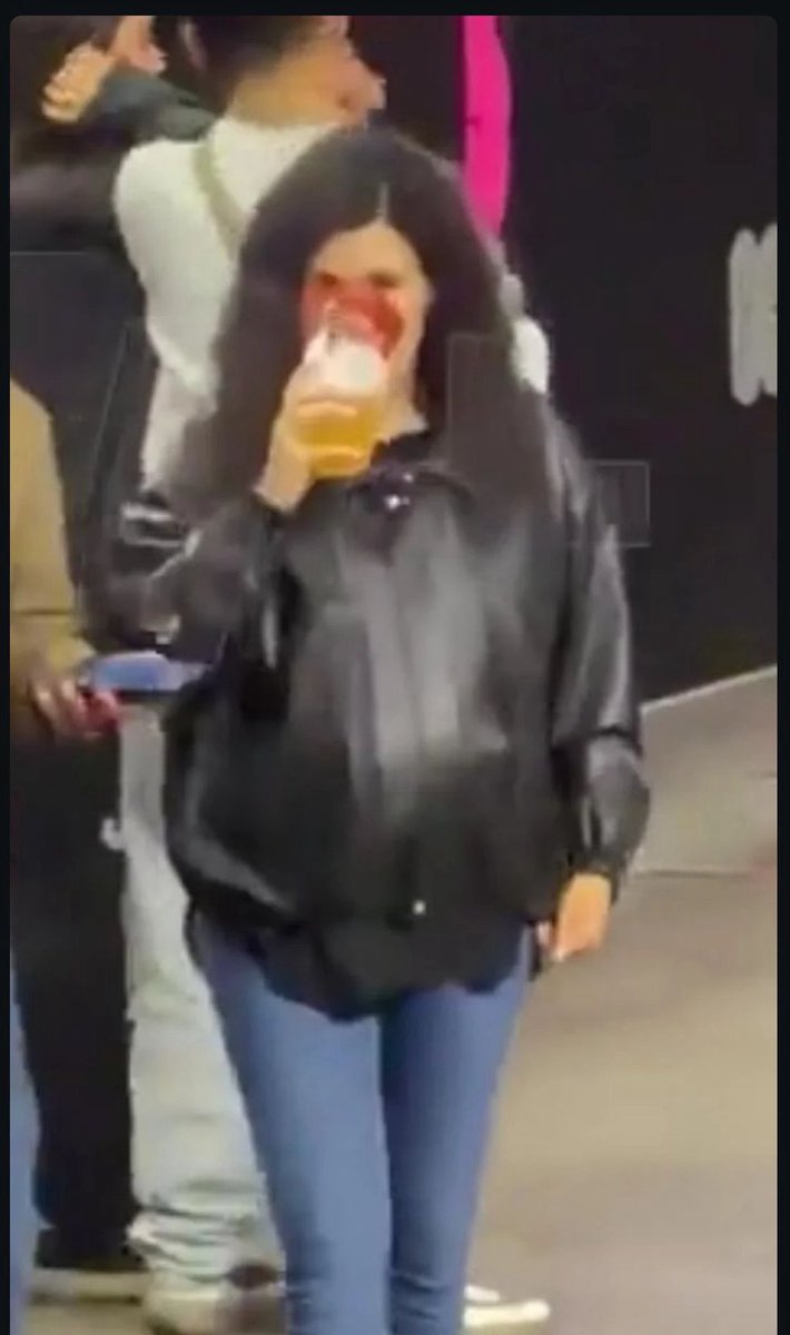 johnwickmx's tweet photo. La meta de Luisa Alcalde es tener un hijo con todo el que se deje en Morena.

Al cabo niñero ya tiene. https://t.co/wyrquYGz68