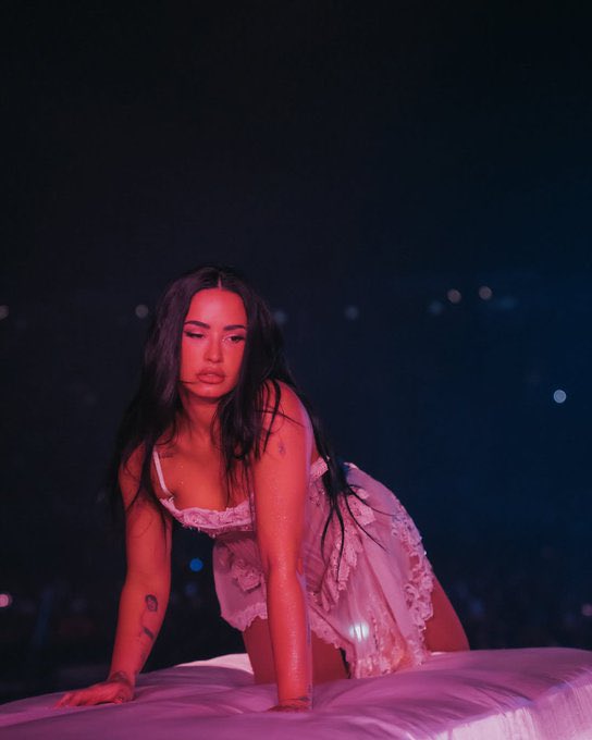 dlcharts's tweet photo. 🚨 Que tal fazermos uma segunda enquete das 20h às 21h, para darmos uma chance às outras músicas?

A ideia seria fazer uma nova enquete com as duas músicas mais votadas nesta enquete atual + as duas músicas mais comentadas nos comentários abaixo.

Comente a sua favorita abaixo! https://t.co/iybPJKUzIv