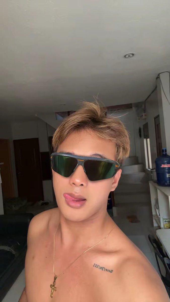medjobastoos's tweet photo. Sino pwede ma headlock jan😅

#Cebualter #alternewbie https://t.co/xbUpCC8JVw