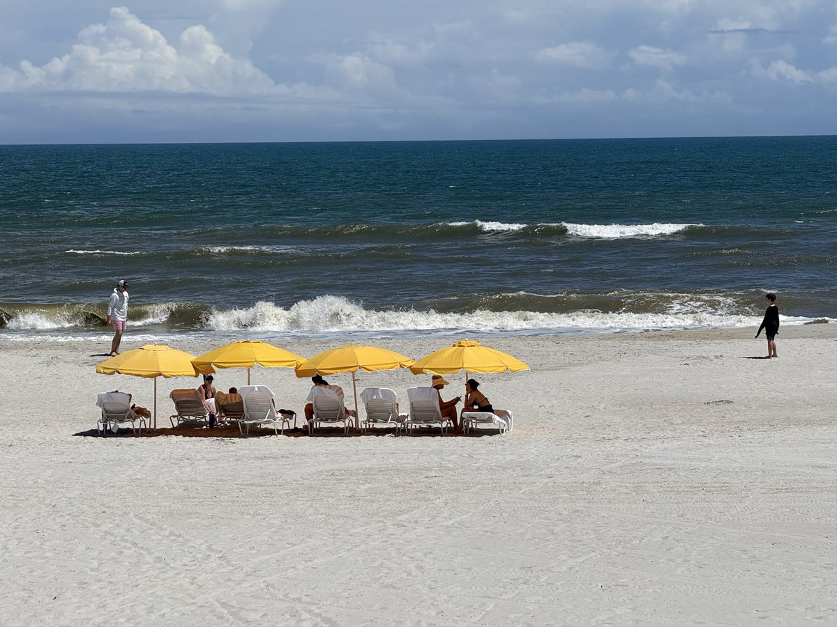GoVCURamsAD's tweet photo. Ponte Vedra Beach never disappoints. Fun anniversary weekend w/ @abmclaughlinrva,
family, friends, water and wedges. See you soon, JAX. #YearOne #foreverplusone https://t.co/nK9xMPt0oe