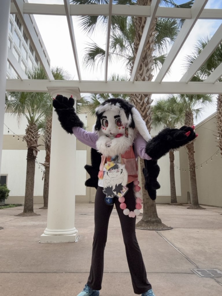 Jupesillyfox's tweet photo. I had a fun time at Stratosfur! https://t.co/u5aUhlG1pr