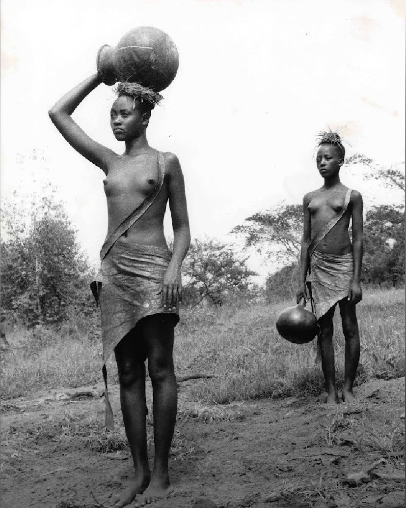 b__ellaaa's tweet photo. Imyambarire y’umuco nyaRwanda https://t.co/VpmRc841hL