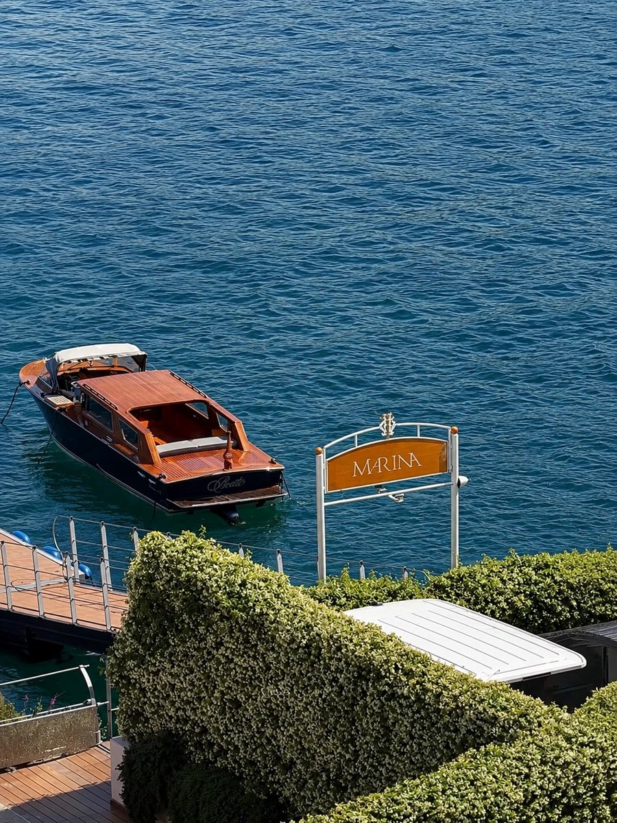 echoesofworld's tweet photo. Lake Como, Italy https://t.co/wtzD4XAlvh