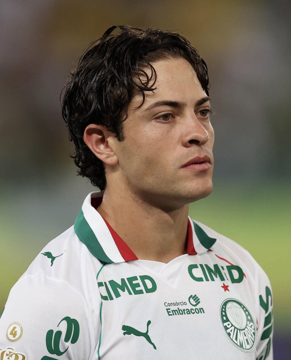 futebol_info's tweet photo. 🚨 AGORA! Palmeiras recusa proposta de 13 milhões de euros (R$ 78 milhões) do Napoli pelo lateral-direito Giay.

🗞️ @GerGarciaGrova | @gastonedul 
📸 Cesar Greco/SEP https://t.co/4Ck7qWZsmT