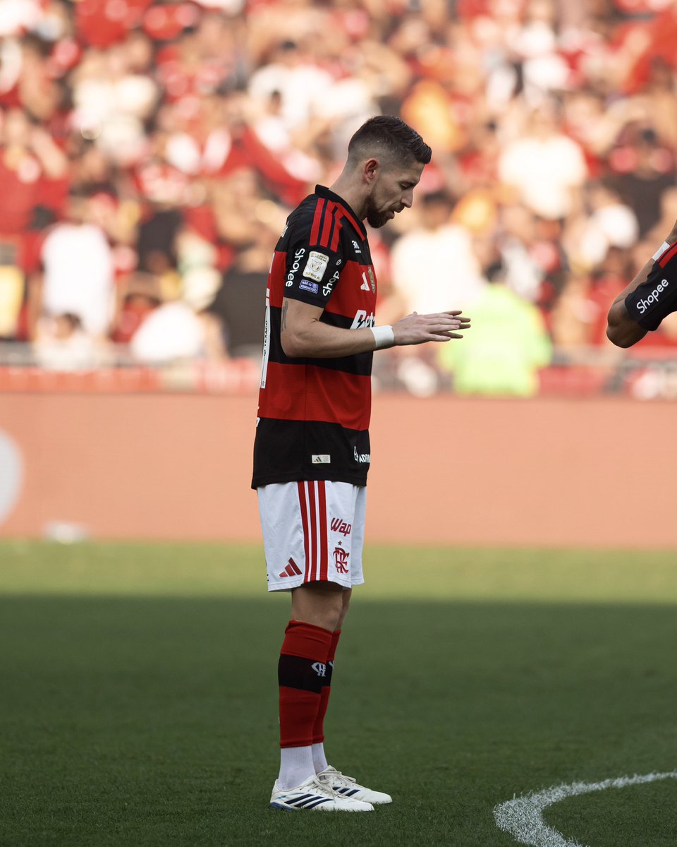 FrelloJorginho's tweet photo. Mengo, Mengo é a nossa seleção de ouro,
É um grito de guerra só, Vamos Mengão!!
Vamos Mengão! Avante Mengão! 
O nosso time é forte.. Ô-ô-ô-ô, ô-ô-ô, Mengooo! ♥️🖤

📸 @vagnernascimento17 https://t.co/TGJqtTC5De