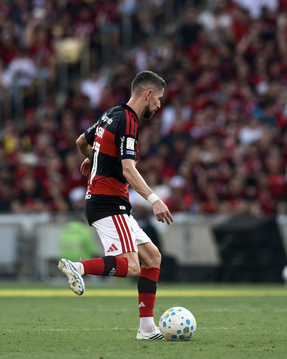 FrelloJorginho's tweet photo. Mengo, Mengo é a nossa seleção de ouro,
É um grito de guerra só, Vamos Mengão!!
Vamos Mengão! Avante Mengão! 
O nosso time é forte.. Ô-ô-ô-ô, ô-ô-ô, Mengooo! ♥️🖤

📸 @vagnernascimento17 https://t.co/TGJqtTC5De
