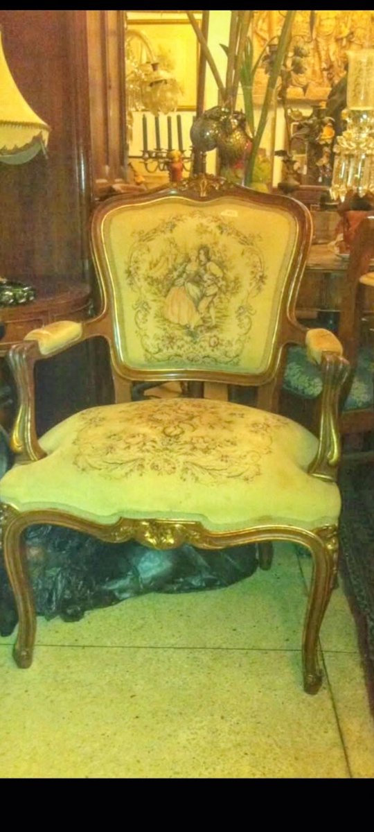 francofernando_'s tweet photo. Poltronas Luis XV con brazos francesa telantaoiceria texto bordado  gobelino neoclásico madera tallada con acabados dorados respaldar con escena galante campestre asiento con motivos florales  francofernando_58@hotmail.com. Oscarportal287@hotmail.com  https://t.co/GMbgvxawMc https://t.co/Uwbeuo3Cv7