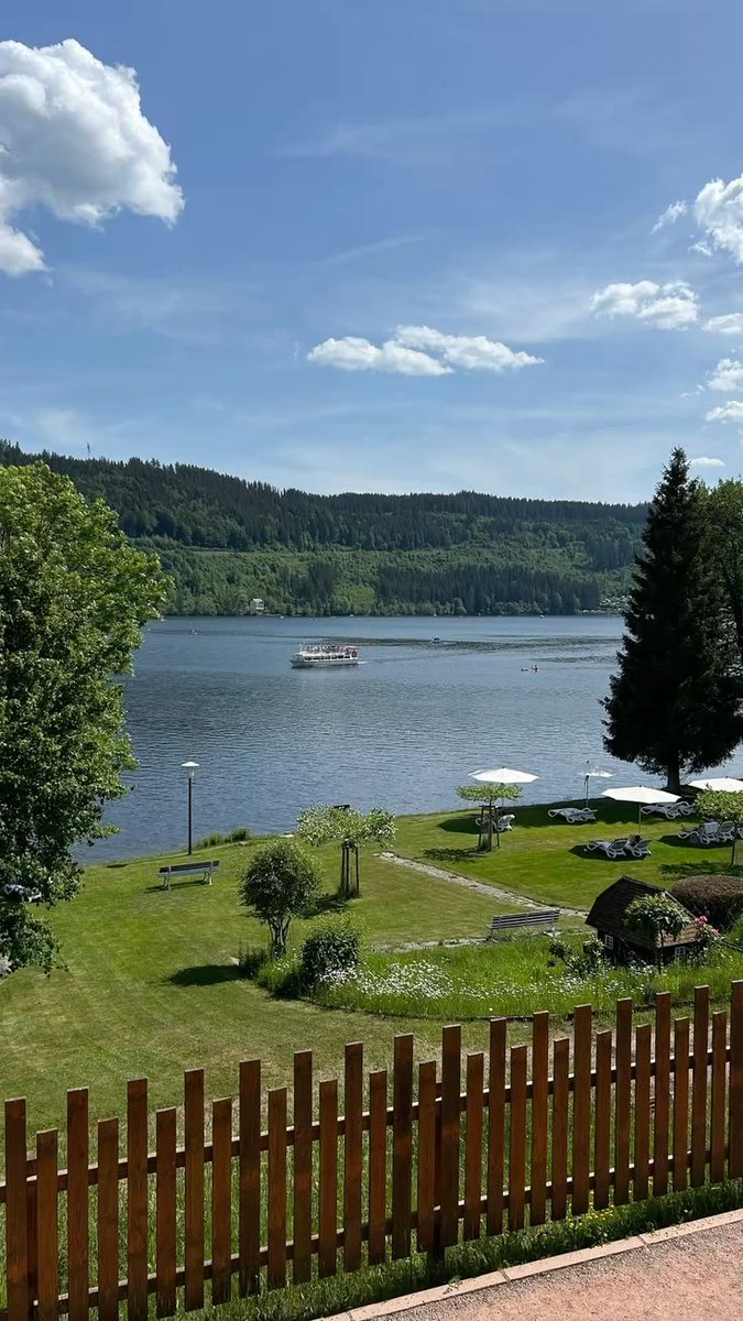 echoesofworld's tweet photo. Germany https://t.co/zSghYDot2k