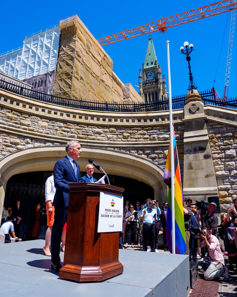 libsoftiktok's tweet photo. Canada PM Mark Carney holds lgbtq+ pride fest at Ottawa Capitol

Canada is officially gay https://t.co/ZHAF1gYK5p