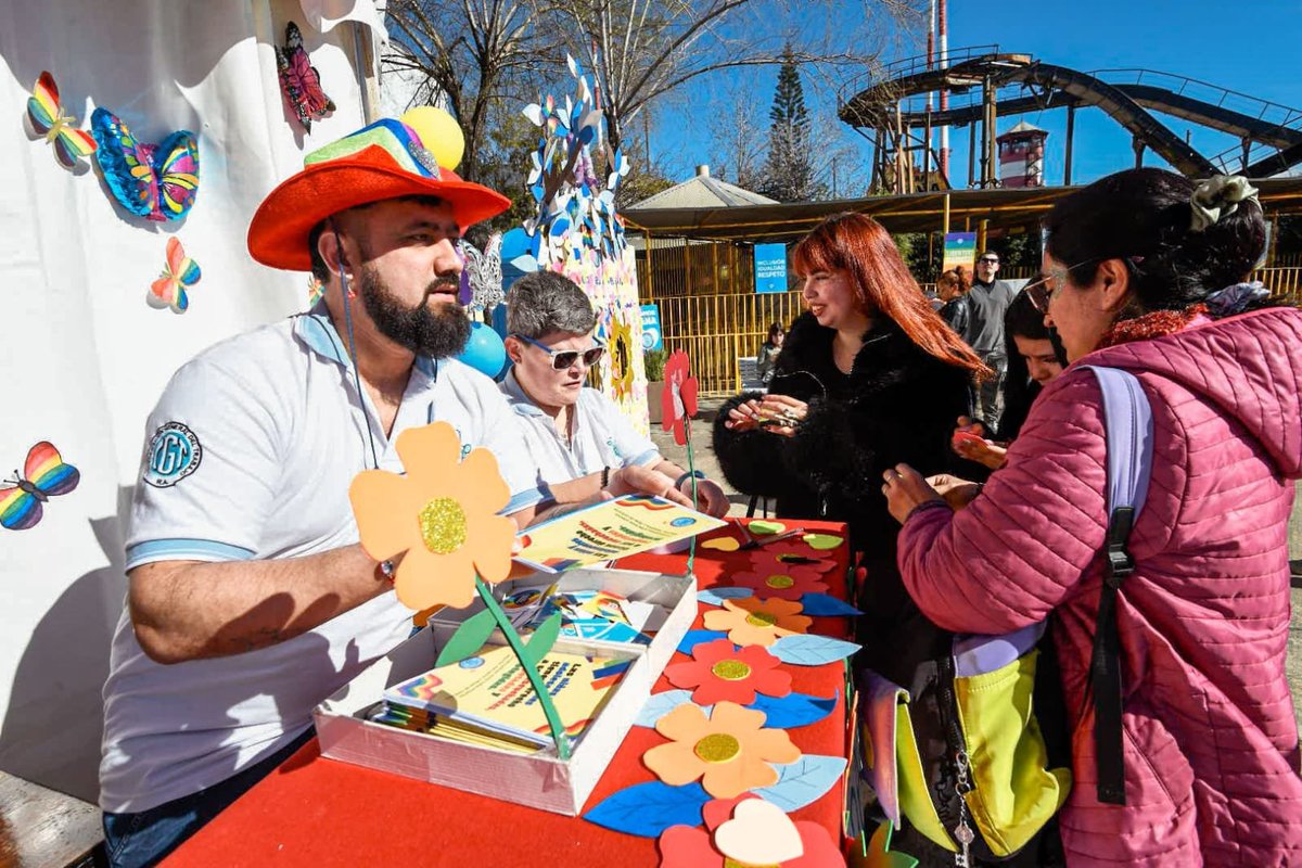 cybsanidad's tweet photo. 🎉 Está llegando a su fin la enorme celebración del #DiadelNiño en el #ParquedelaCosta. https://t.co/XaVYhVmAeS
