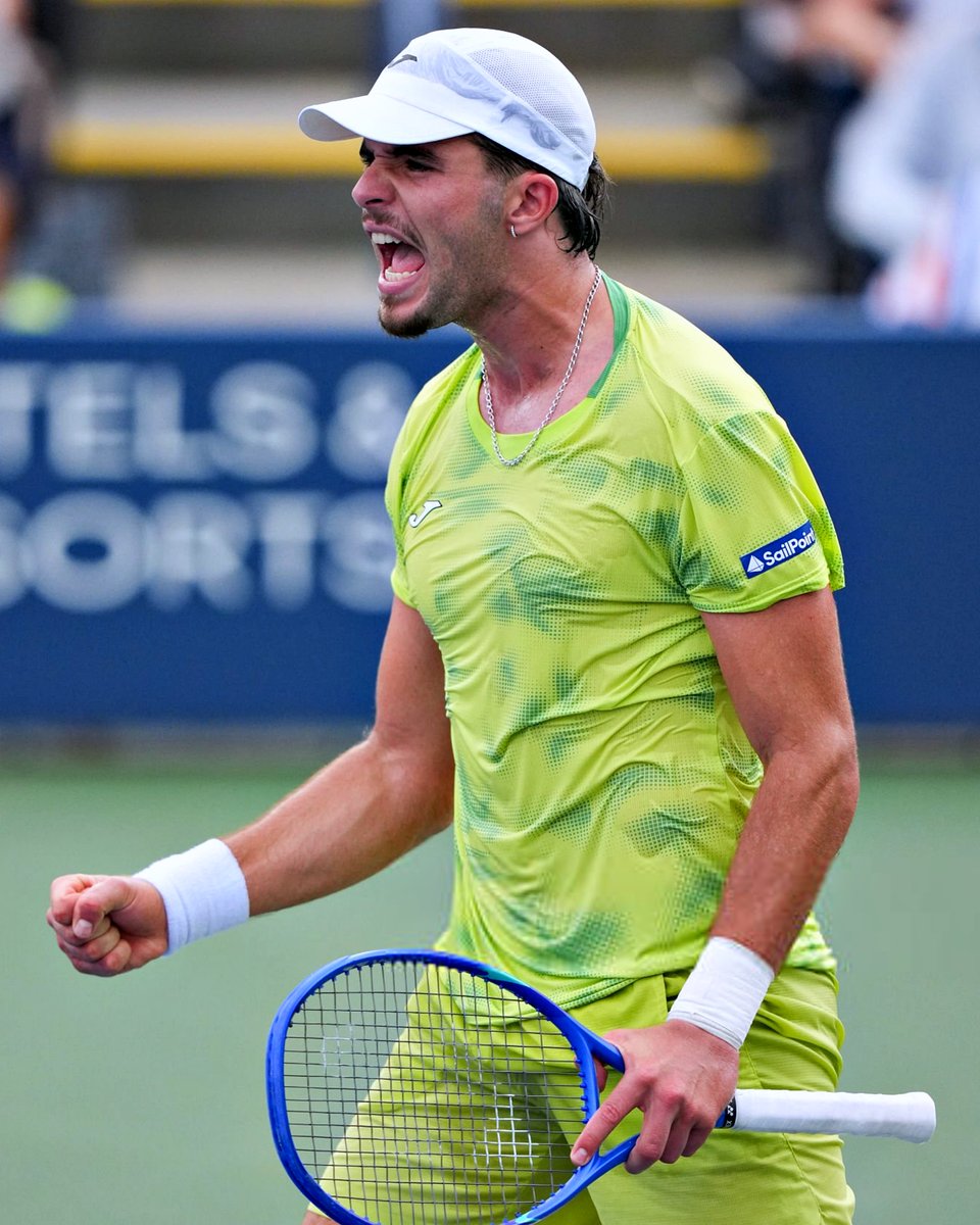 B24PT's tweet photo. Jaime Faria torna-se o terceiro português da história a ter pelo menos uma vitória em cada Grand Slam, depois de João Sousa e Nuno Borges 💪 https://t.co/GJ0FaXM3js