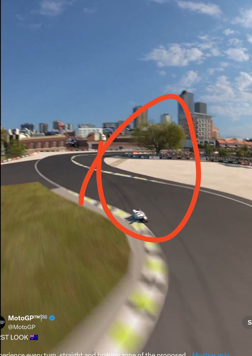 jonzuri's tweet photo. @MotoGP Los árboles a escasos metros de chicanes, ¿bien? | Deseo mucha suerte a los pilotos. You're mad, men!!! https://t.co/8tz9AszsuS