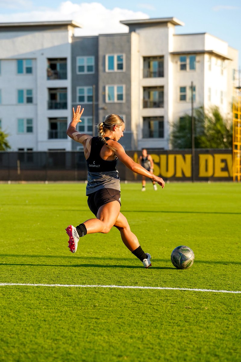 CPWomensSoccer's tweet photo. ๐ง๐ต๐ฒ ๐ฆ๐๐ฎ๐ป๐ด๐ ๐ต๐ฎ๐๐ฒ ๐ถ๐ป๐๐ฎ๐ฑ๐ฒ๐ฑ ๐๐ต๐ฒ ๐ฉ๐ฎ๐น๐น๐ฒ๐ ๐ผ๐ณ ๐๐ต๐ฒ ๐ฆ๐๐ป โ๏ธ
#RideHigh๐โฝ๏ธ | #WeHere๐ค๐ผ https://t.co/AvdPbaneBi